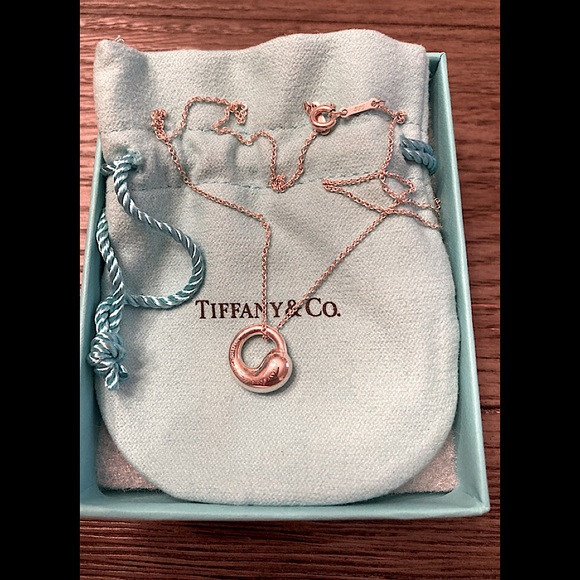 Tiffany & Co - Picture 1 of 5